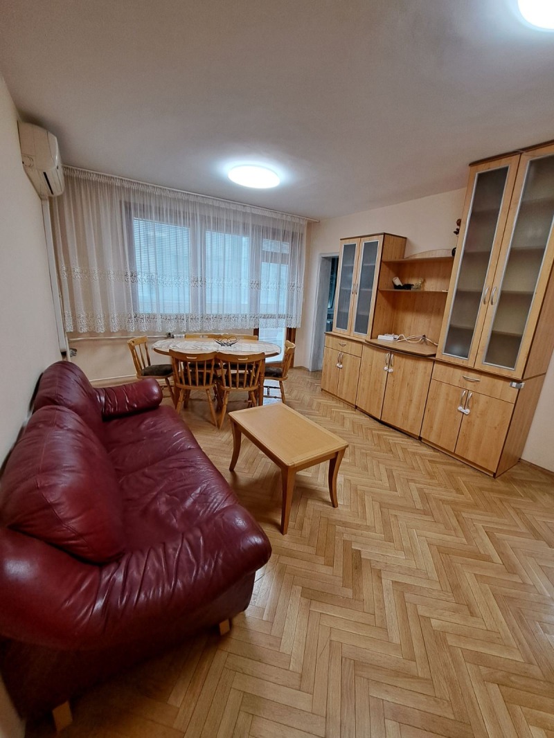 Продава 2-СТАЕН в град Бургас, Лазур - 73 кв.м / 205 000 € » 400 945.15 лв., ПОЛИПЕТ
