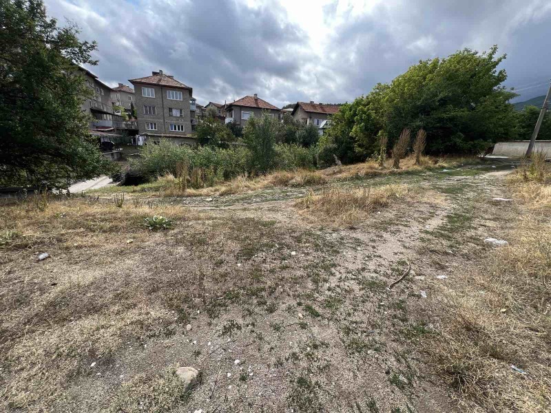 Продава ПАРЦЕЛ в област Пазарджик, гр. Велинград - 698 кв.м / 142 752.69 € » 279 200 лв., ИНФОИНВЕСТ