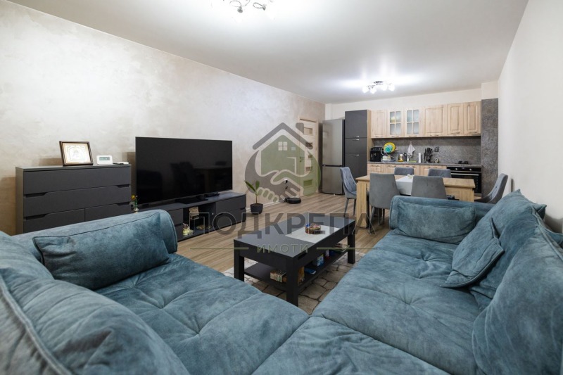 De vânzare  2 dormitoare Plovdiv , Ostromila , 133 mp | 63001126