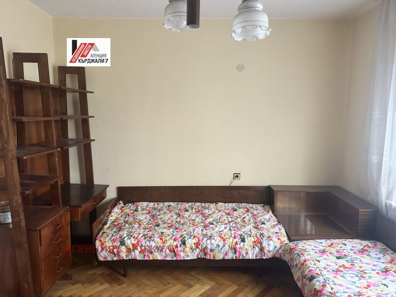 Продава 4-СТАЕН, гр. Кърджали, Център, снимка 4 - Апартаменти - 52639460