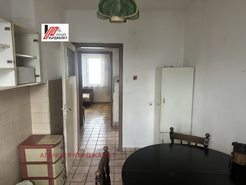 Продава 4-СТАЕН, гр. Кърджали, Център, снимка 7 - Апартаменти - 52639460