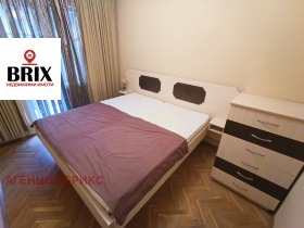 2 chambres Chirok tsentar, Rouse 7