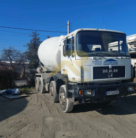 Промислова будівля Радомир, область Перник 13