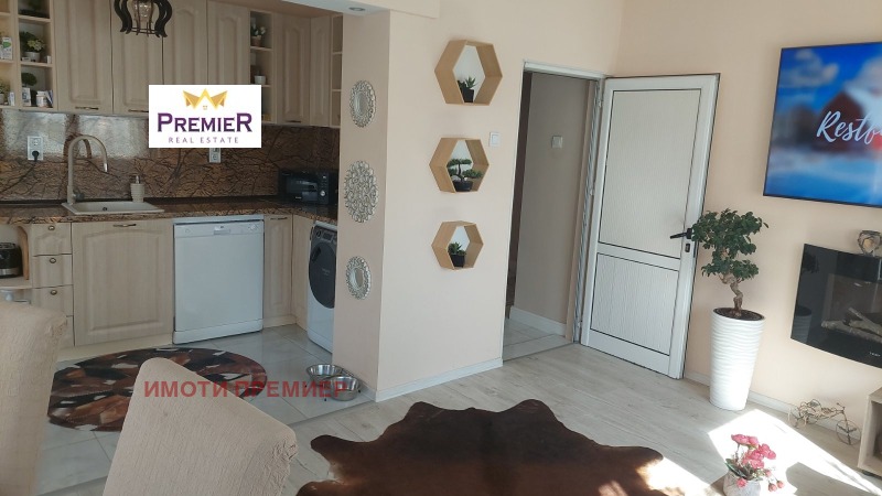 Продава МНОГОСТАЕН, гр. Бургас, Център, снимка 7 - Апартаменти - 53148342