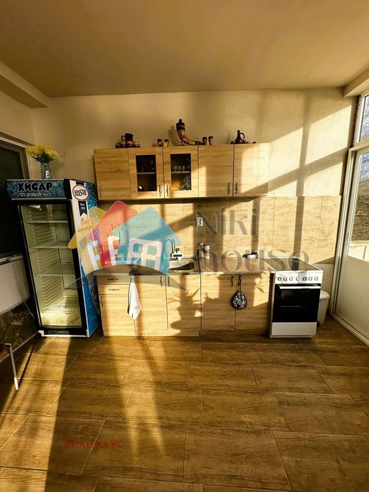 Продава КЪЩА, с. Дебелец, област Варна, снимка 8 - Къщи - 52555089