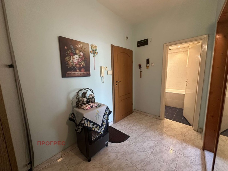 De vânzare  1 dormitor Plovdiv , Țentâr , 55 mp | 75922995 - imagine [8]