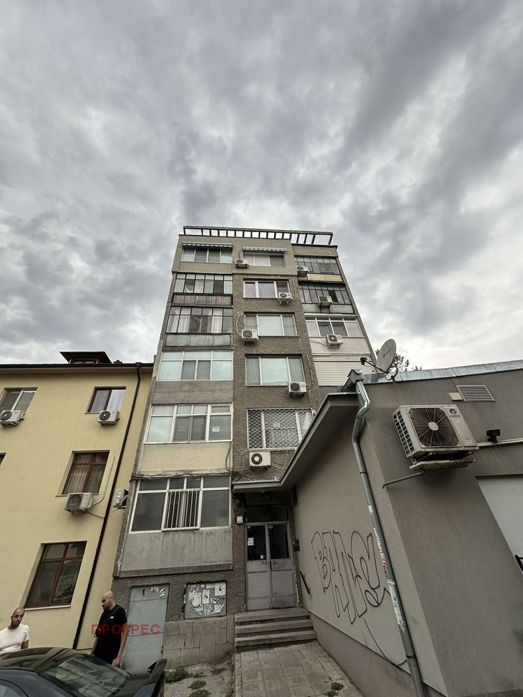 De vânzare  1 dormitor Plovdiv , Țentâr , 55 mp | 75922995 - imagine [16]