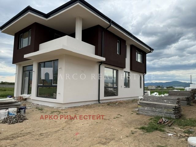 Продава КЪЩА, гр. Елин Пелин, област София област