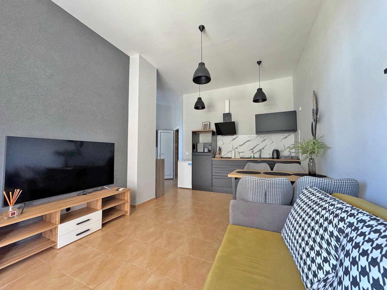 Продава 2-СТАЕН, гр. Свети Влас, област Бургас, снимка 2 - Апартаменти - 54611624