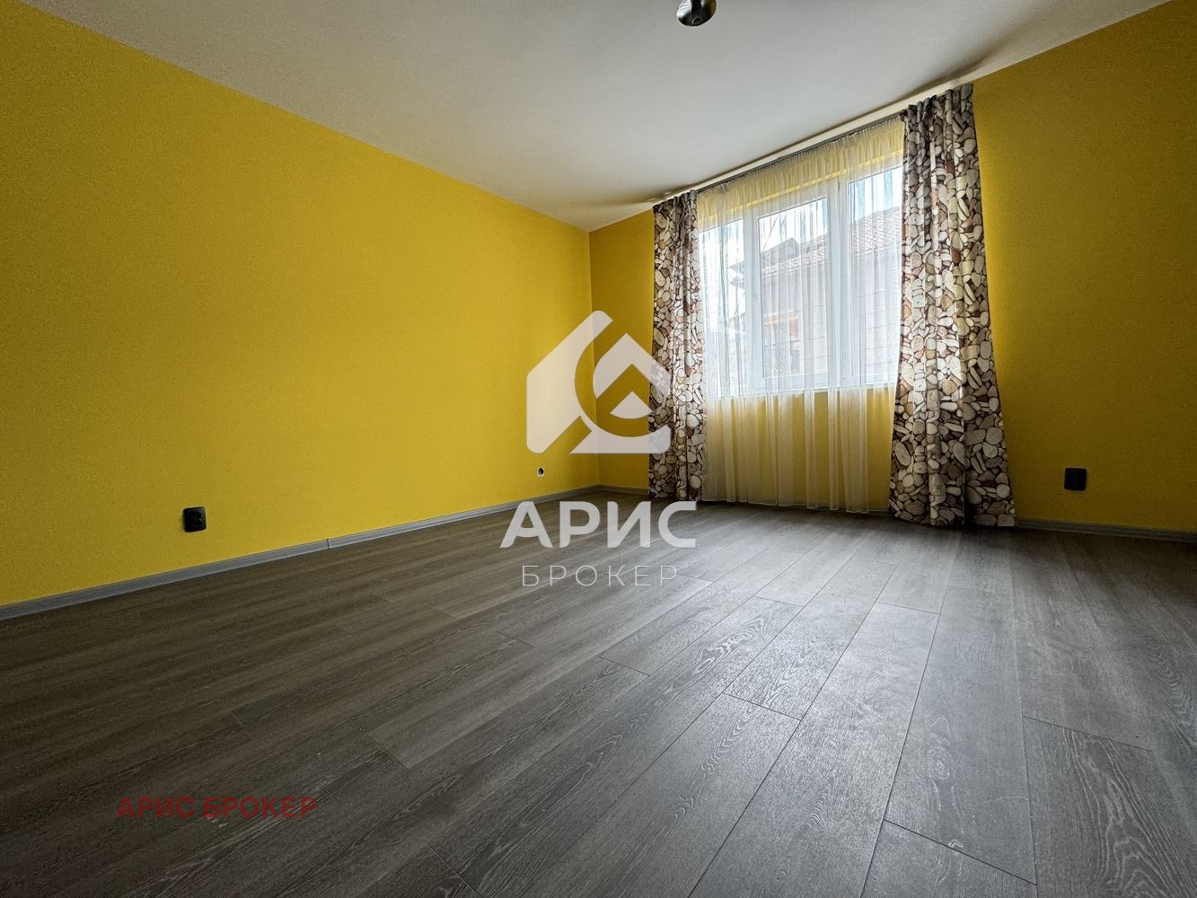 Продава ЕТАЖ ОТ КЪЩА, гр. Пещера, област Пазарджик, снимка 6 - Етаж от къща - 55116533