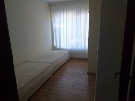 3 makuuhuonetta Vazraždane, Burgas 6