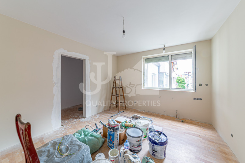 Продаја  2 спаваће собе Софија , Гео Милев , 100 м2 | 54843114
