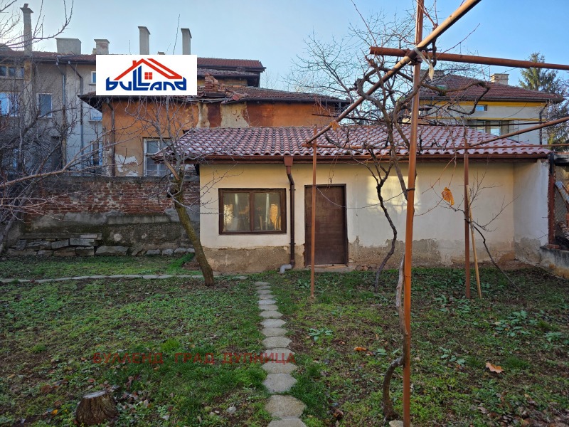 Продава КЪЩА, гр. Дупница, област Кюстендил, снимка 13 - Къщи - 52821772