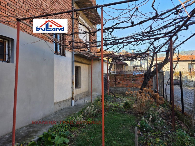 Продава КЪЩА, гр. Дупница, област Кюстендил, снимка 16 - Къщи - 52821772