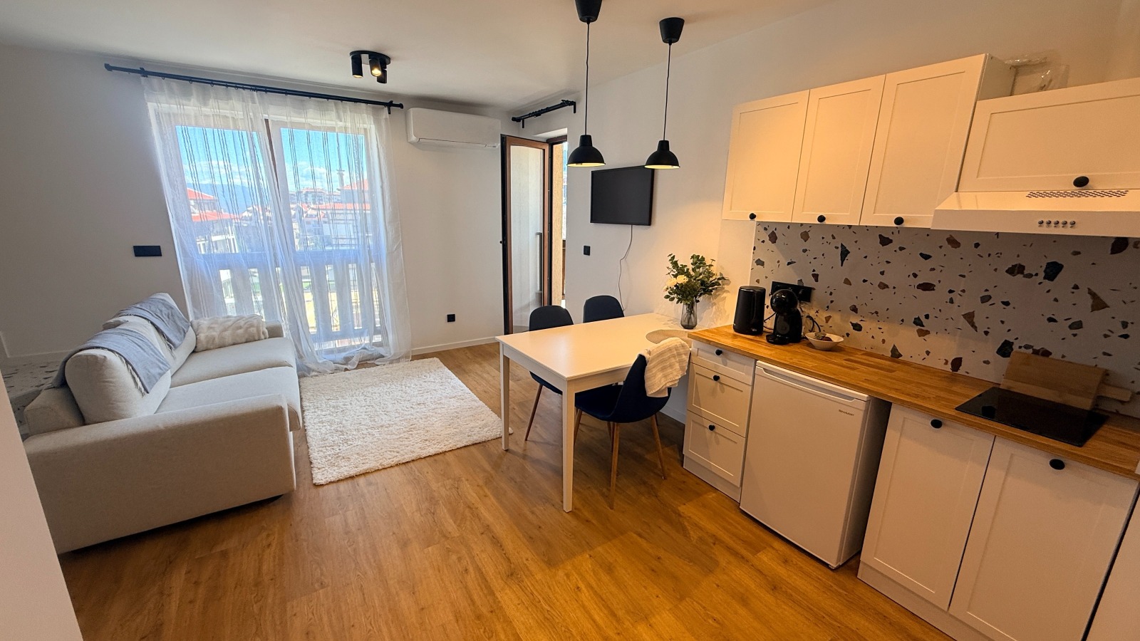 Продава 2-СТАЕН, гр. Банско, област Благоевград