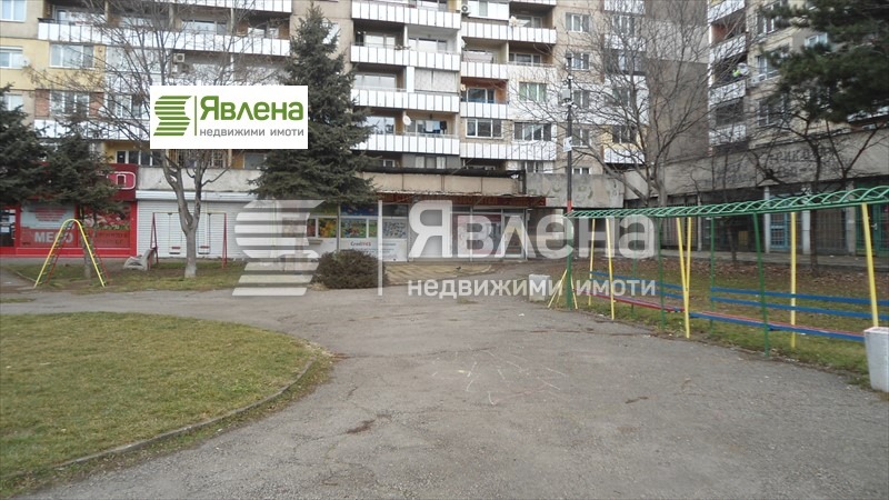 In vendita  Negozio Pernik , Iztok , 210 mq | 44999982
