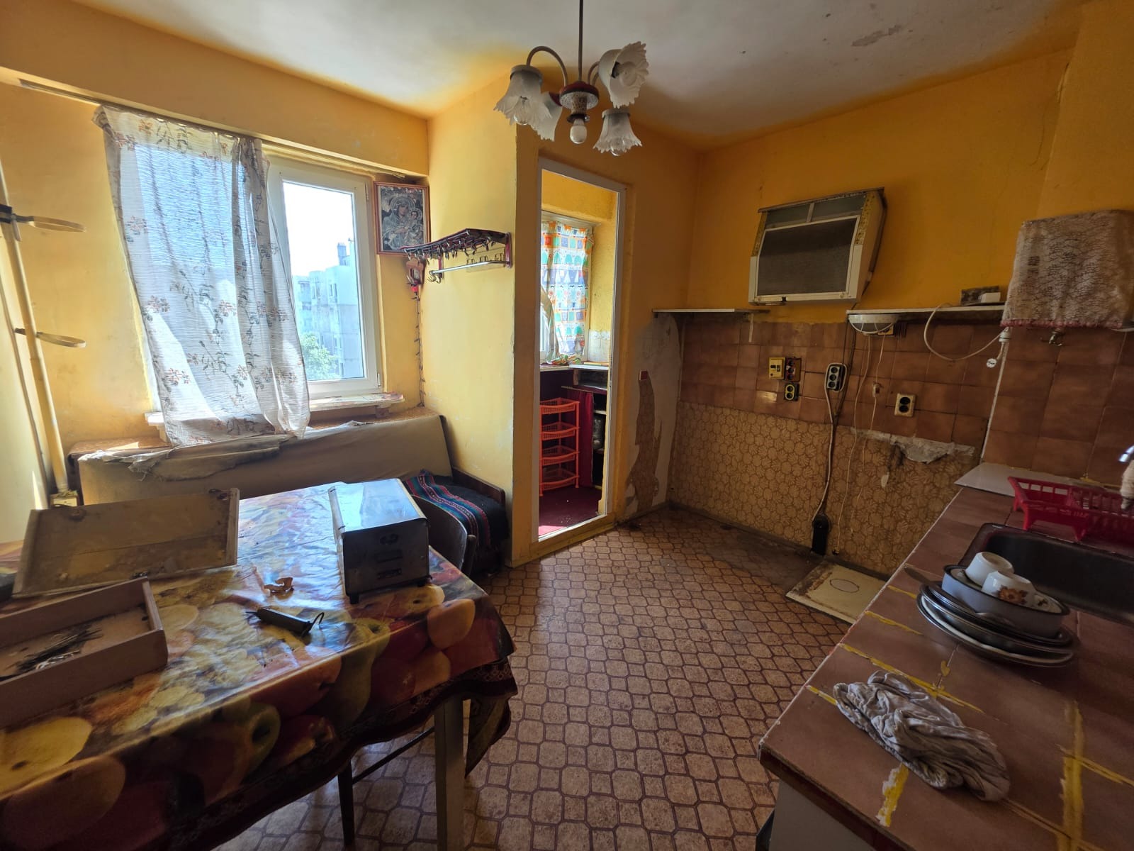 Продава 3-СТАЕН, гр. Хасково, Любен Каравелов, снимка 8 - Апартаменти - 54769983