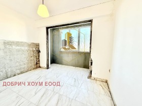 1 chambre Tsentar, Dobritch 6