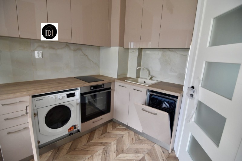 Продава  3-стаен, град Пловдив, Кючук Париж •  142 000 EUR • ID 18198855 — holmes.bg - [1] 
