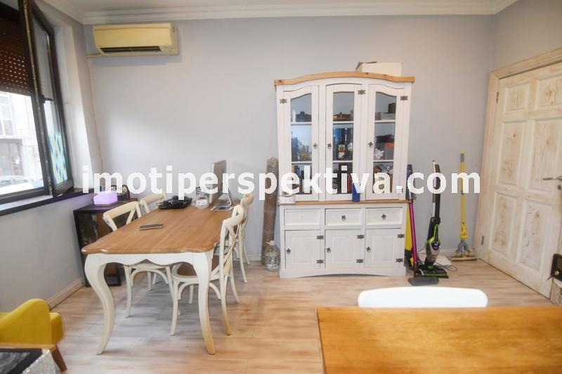 Продава 3-СТАЕН, гр. Пловдив, Център, снимка 2 - Апартаменти - 53074583