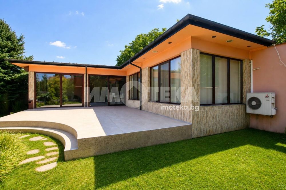 Продава КЪЩА, гр. Божурище, област София област, снимка 2 - Къщи - 55614453