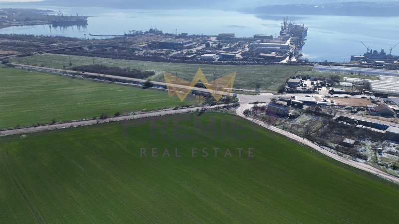 Продава ПАРЦЕЛ в област Варна, с. Езерово - 3000 кв.м / 180 000 € » 352 049.40 лв., ИМОТИ ПРЕМИЕР