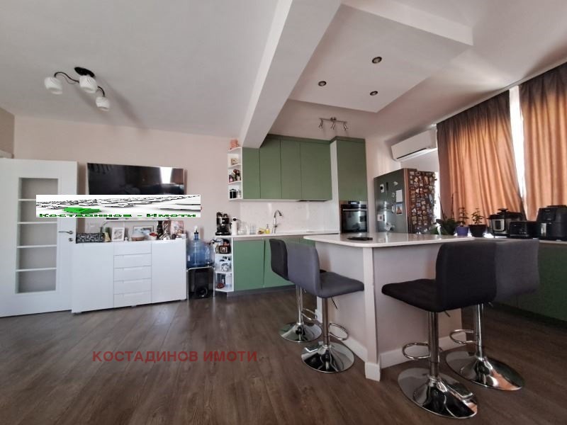 In vendita  2 camere da letto Plovdiv , Iugen , 104 mq | 93902950 - Immagine [2]