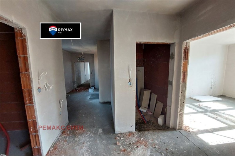 De vânzare  2 dormitoare Sofia , Crâstova vada , 100 mp | 17398186 - imagine [8]