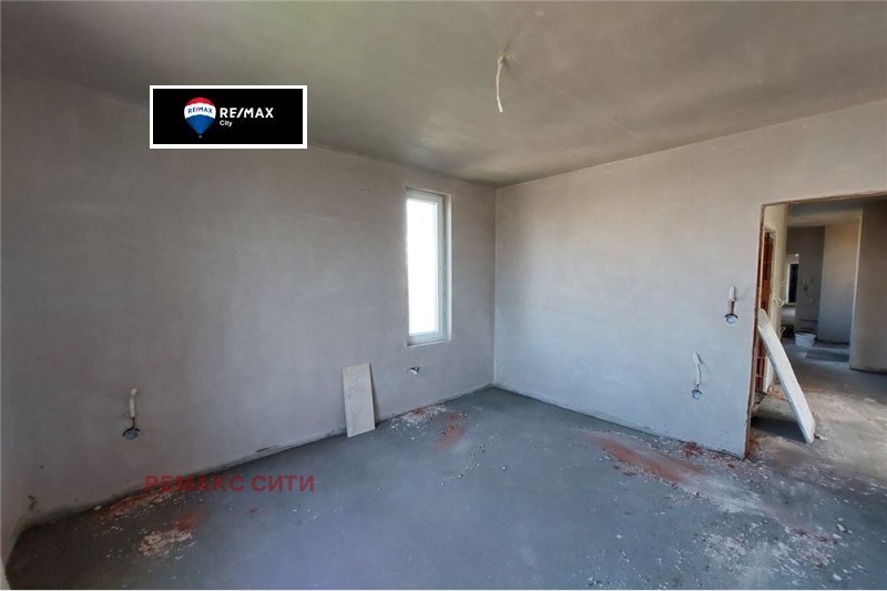 De vânzare  2 dormitoare Sofia , Crâstova vada , 100 mp | 17398186 - imagine [14]