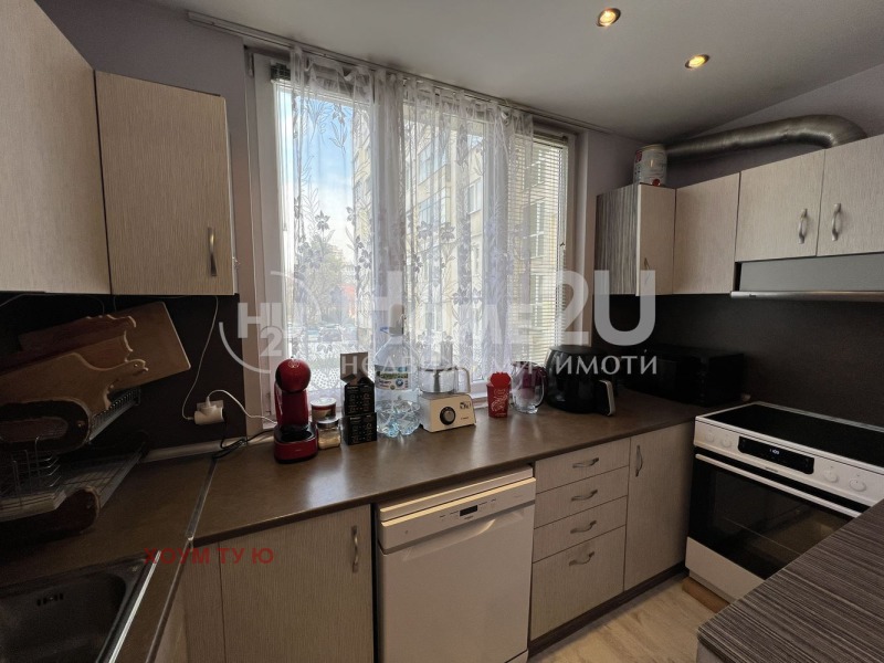 Продава 4-СТАЕН, гр. София, Борово, снимка 3 - Aпартаменти - 49309504