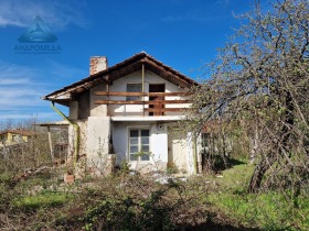 Villa m-t Strasjata, Pleven 7