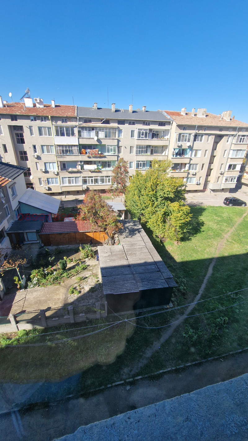 Продава МНОГОСТАЕН, гр. Търговище, Боровец, снимка 14 - Апартаменти - 52780015