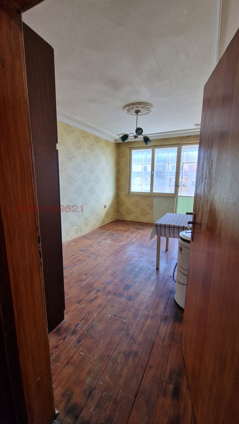 Продава МНОГОСТАЕН, гр. Търговище, Боровец, снимка 4 - Апартаменти - 52780015