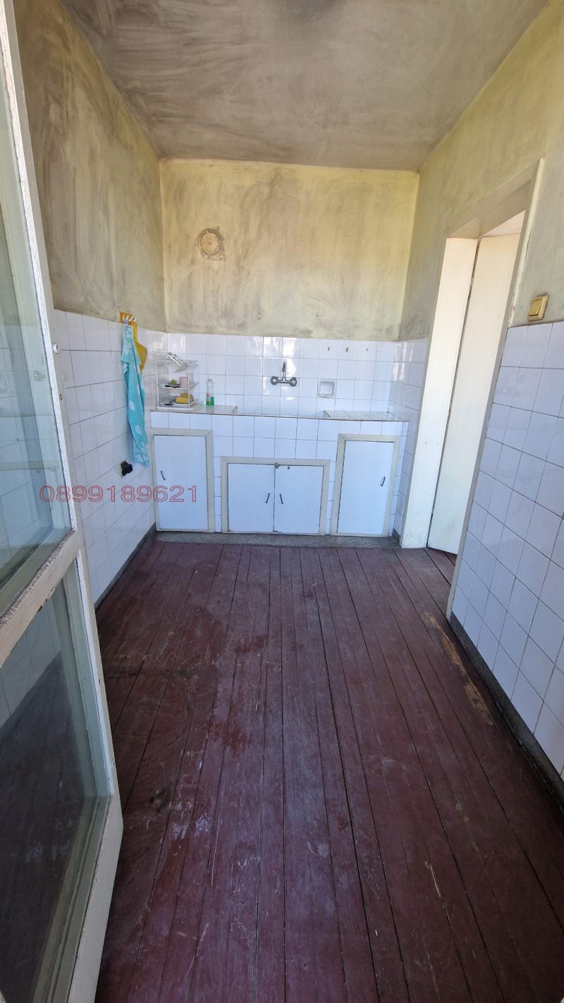 Продава МНОГОСТАЕН, гр. Търговище, Боровец, снимка 8 - Апартаменти - 52780015