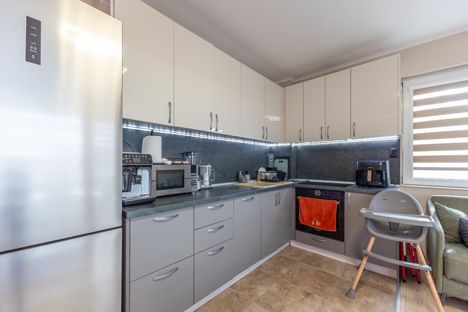 Продава 3-СТАЕН, гр. Варна, м-т Пчелина, снимка 3 - Апартаменти - 56265806