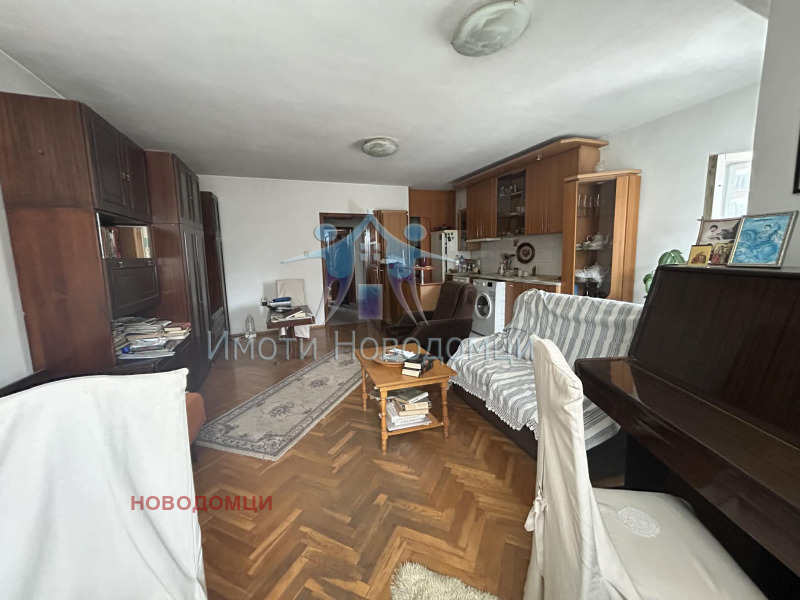 Продава 2-СТАЕН в град Шумен, Пожарната - 73 кв.м / 107 000 € » 209 273.81 лв., НОВОДОМЦИ