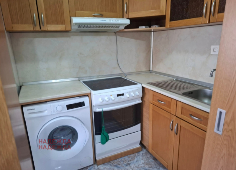 Na prodej  1 ložnice Pleven , Mara Denčeva , 80 m2 | 69256023 - obraz [2]