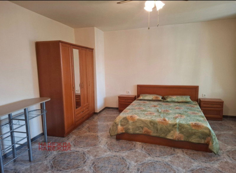 Na prodej  1 ložnice Pleven , Mara Denčeva , 80 m2 | 69256023 - obraz [8]