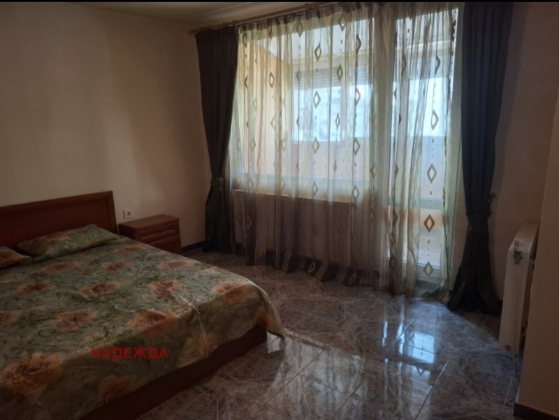Na prodej  1 ložnice Pleven , Mara Denčeva , 80 m2 | 69256023 - obraz [13]