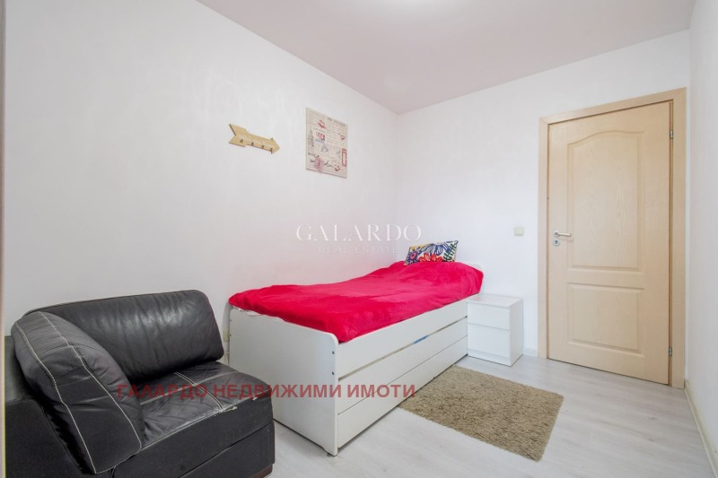 Продаја  2 спаваће собе Софија , Манастирски ливади , 79 м2 | 24728507 - слика [12]