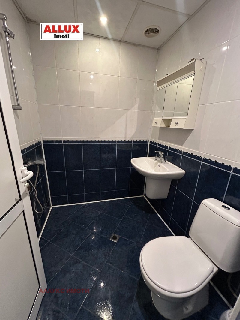 Продава  3-стаен град Русе , Дружба 2 , 70 кв.м | 69297722 - изображение [2]