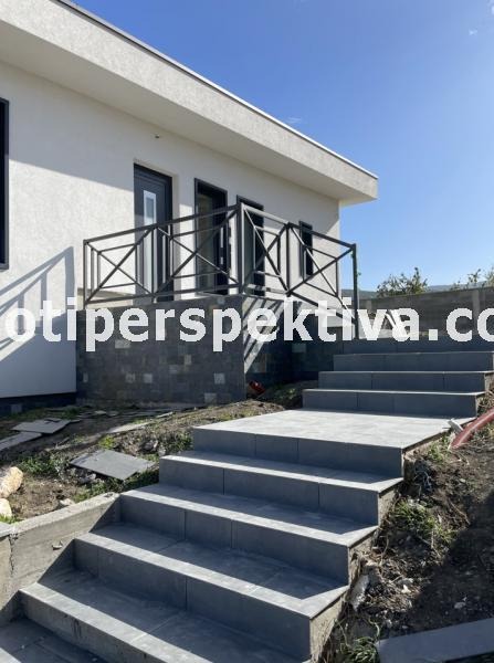 Продава КЪЩА, с. Белащица, област Пловдив, снимка 10 - Къщи - 42592373