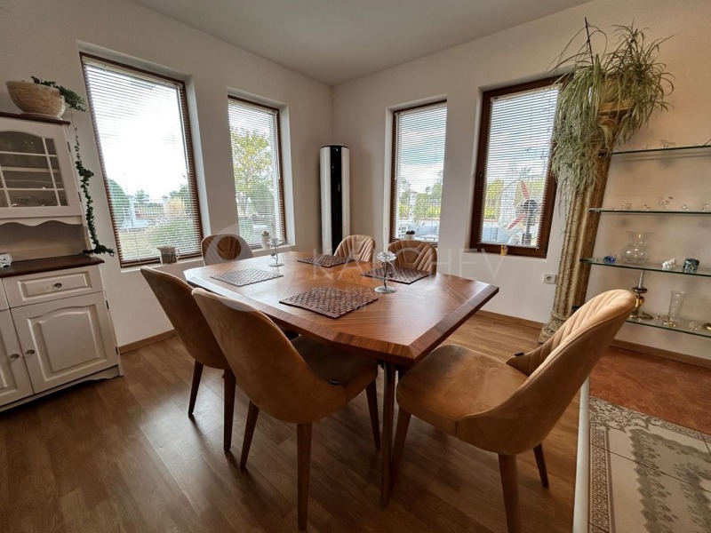 Продава КЪЩА, гр. Балчик, област Добрич, снимка 4 - Къщи - 52478908