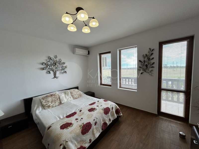 Продава КЪЩА, гр. Балчик, област Добрич, снимка 10 - Къщи - 52478908