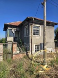 Продава КЪЩА, с. Бряст, област Хасково, снимка 2