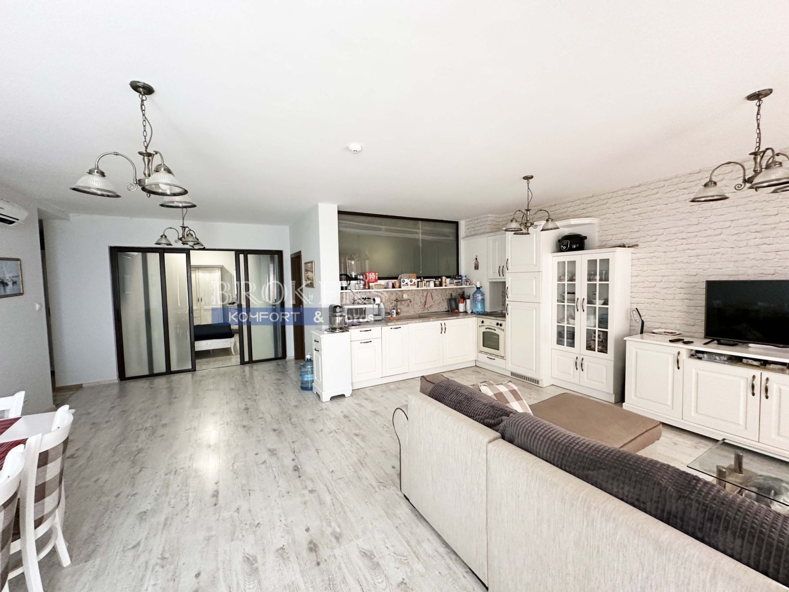 Продава 2-СТАЕН, гр. Варна, к.к. Чайка, снимка 2 - Апартаменти - 54631291