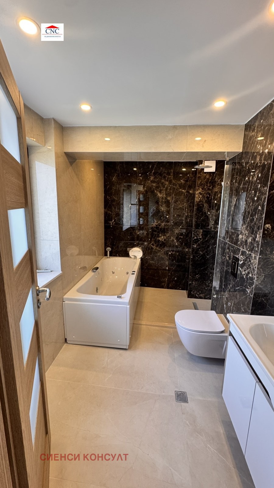 Продава 4-СТАЕН, гр. София, Гоце Делчев, снимка 2 - Апартаменти - 56597430