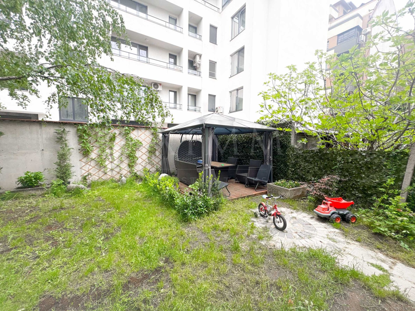 Продава ЕТАЖ ОТ КЪЩА, гр. София, Хаджи Димитър, снимка 13 - Етаж от къща - 55804143
