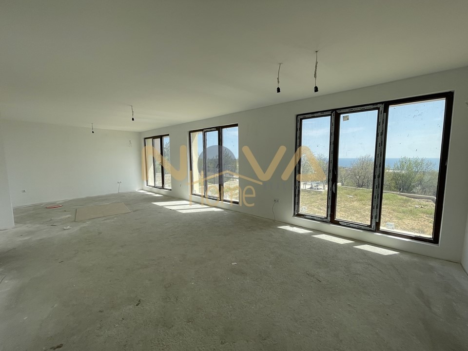 Продава КЪЩА, гр. Варна, м-т Акчелар, снимка 2 - Къщи - 54228683