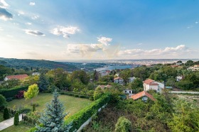 Ház m-t Zelenika, Varna